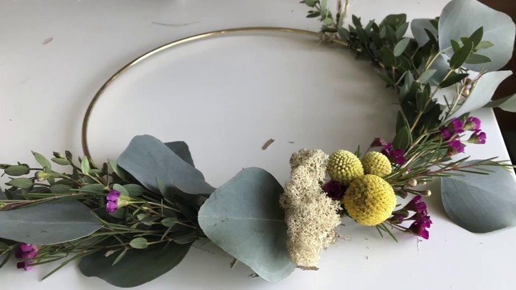 Make your own Minimalist Geometric Wreath with The Lemon Collective