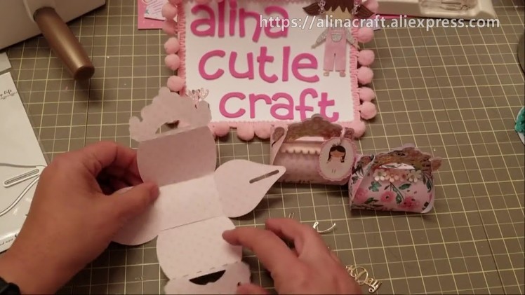AlinaCraft (Alinacutle)  DT Tutorial Share of Gift Box - Go to DT's channel to win GIVEAWAY