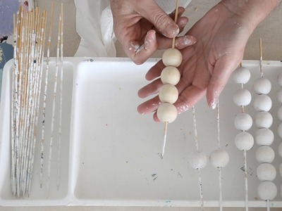 How to Whitewash Wood Beads - Easy DIY TUTORIAL