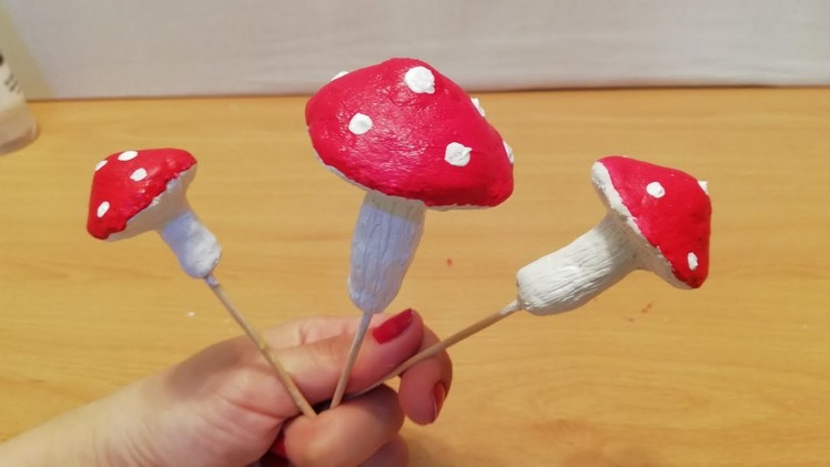 DIY a Mushrooms from paper clay
