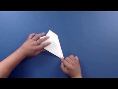 How to Make a Paper Airplane (Full HD) - Como hacer un Avion de Papel