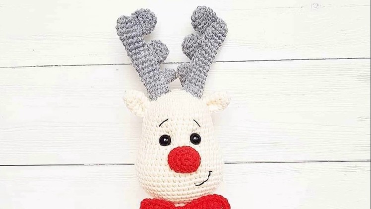 Crochet deer and Christmas tree free pattern