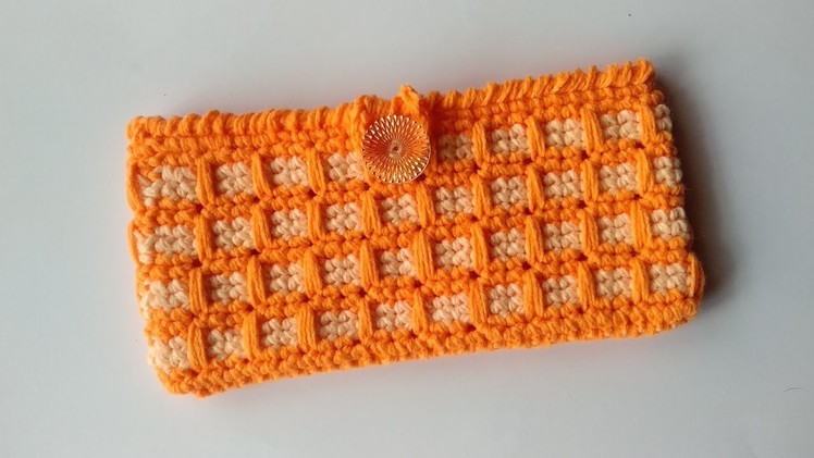 How to Crochet a Phone Pouch (using Spike Stitch)