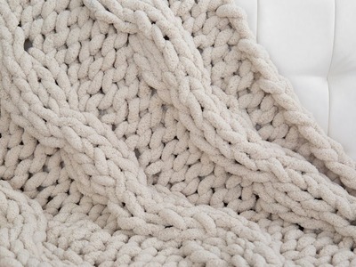HOW TO HAND KNIT A CABLE KNIT CHENILLE BLANKET