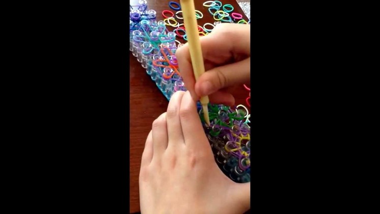 How to make a starburst hexagon bracelet using the Rainbow loom