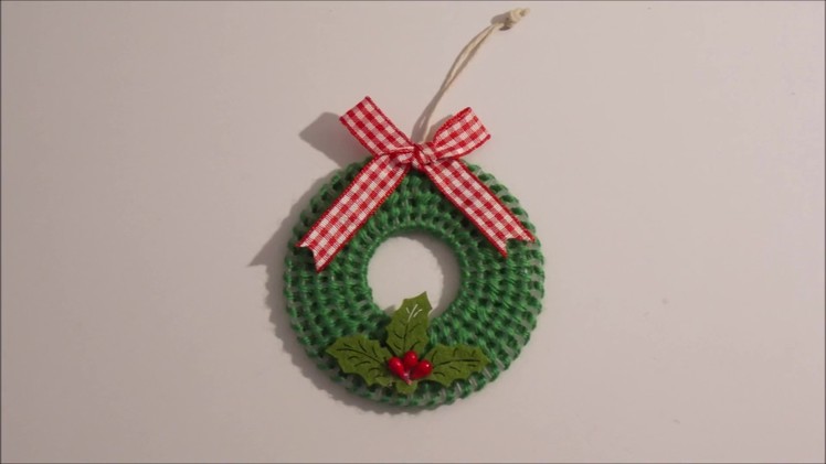 How to make a plastic canvas Christmas Tree Wreath Decoration