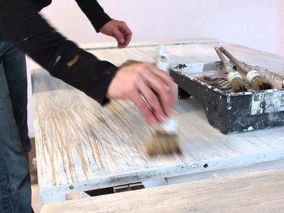 Faux Wood Grain Chalk Paint™ Table