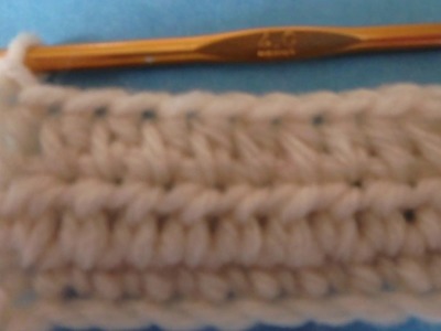 Lesson 3: Basic Crochet: Chain, Single, Half Double. Bai 3: Moc co ban: xich, don, nua kep.