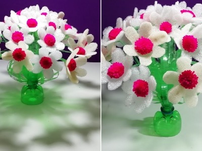 How to make pom pom flowers || Empty plastic bottle vase making crafte-Water bottle Recycle flower