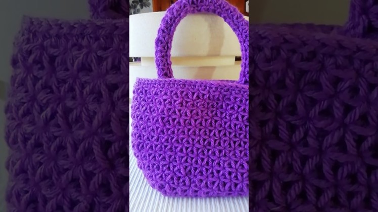Tiny bag in Star Crochet Stitch