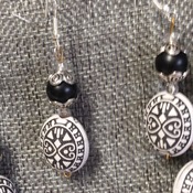 Black and White necklace set
