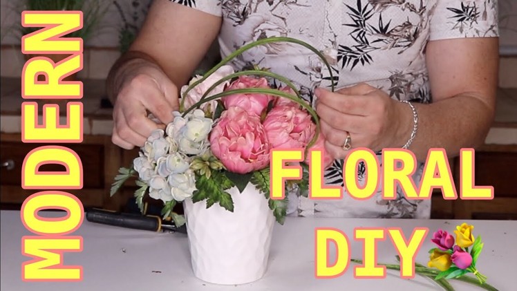 Small Flower Arrangement DIY.  Easy Tutorial For Spring And Summer Floral