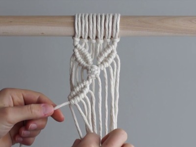 Macrame For Beginners - 28 Days of Knots! Day 19: Four Petal Flower Pattern