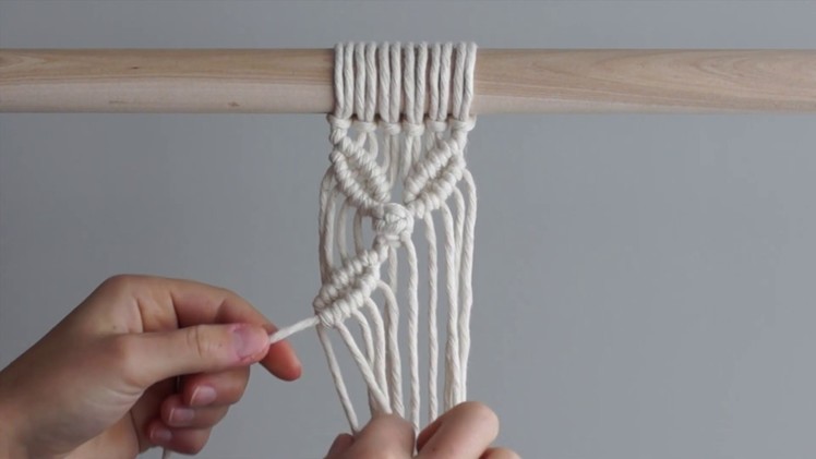 Macrame For Beginners - 28 Days of Knots! Day 19: Four Petal Flower Pattern