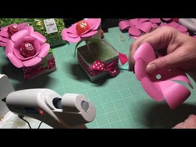 Craft Fair Series 2019-Tootsie Roll Pop Flowers - Idea #28