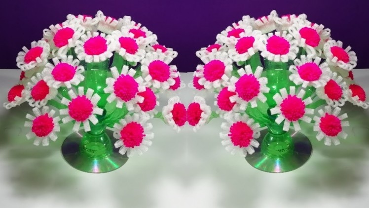 Make Beautiful pom poms flower || Easy empty plastic bottle vase making crafte-Water bottle Recycle
