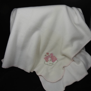 White Anti-Pill Fleece Baby Blanket With An Embroidered Picture - Free Shipping