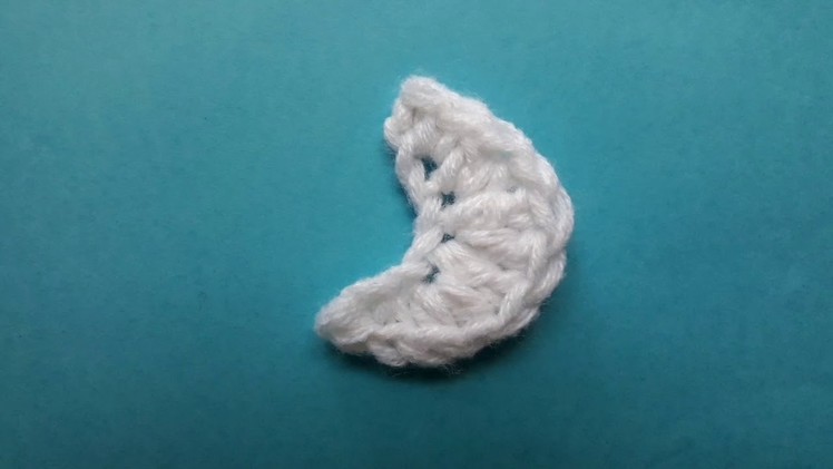 How to Crochet Tiny Moon Applique