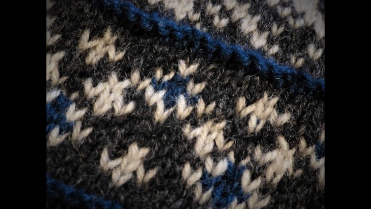 How to knit pattern with three colours