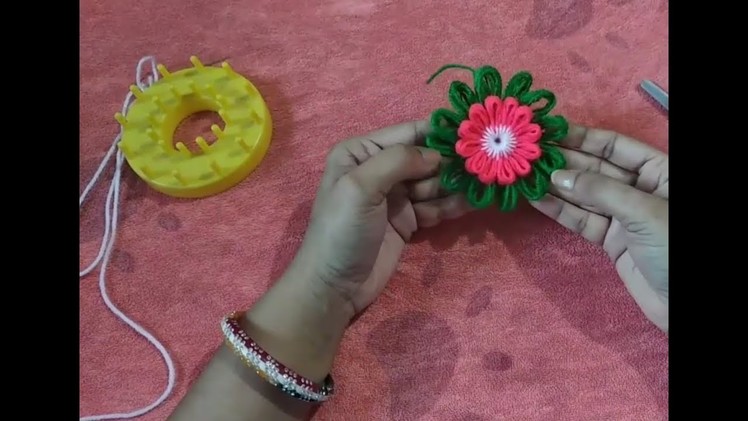 How to make a flower by using loom handcrafts