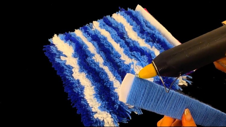 Easy Way To Make A Fluffy Colorful Door Mat | DIY