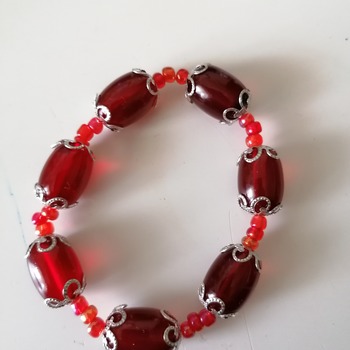 orecchini e bracciale rosso