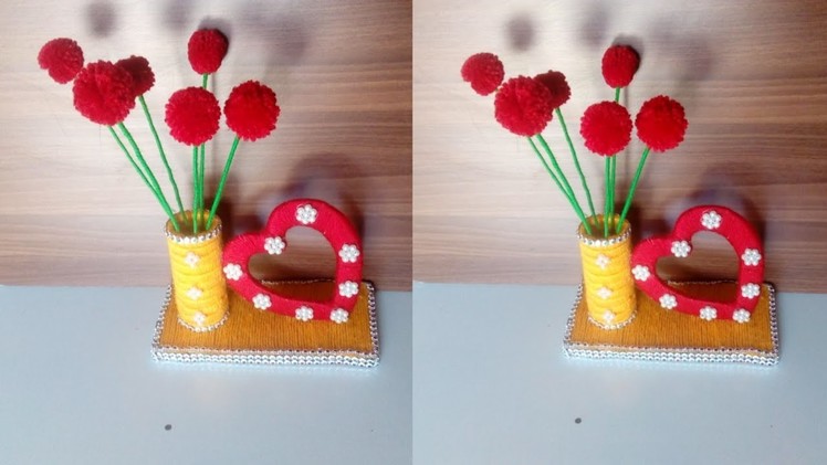 Beat out of waste newspapers craft!! Wool craft!! DIY room decor!! DIY easy flower vase!! showpieces