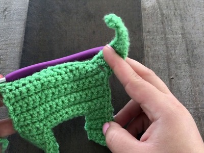 How to Crochet a Brontosaurus Dinosaur Applique