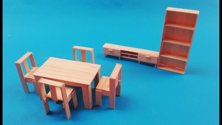 How to make miniature furniture for dolls. Table and chairs with popsicle sticks