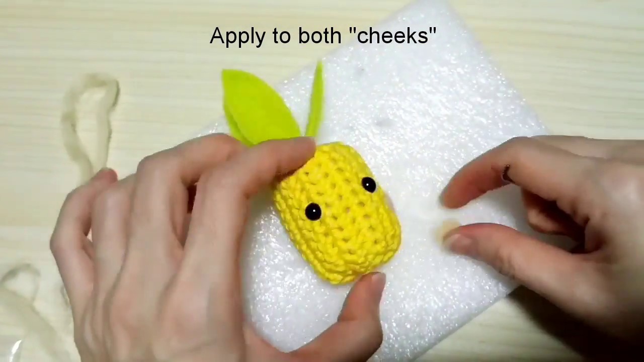 Needle Felting tutorial: How to needle felt leaves for Fruits Buffet material kit