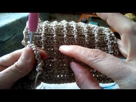 Punto alto en relieve con linea  a crochet