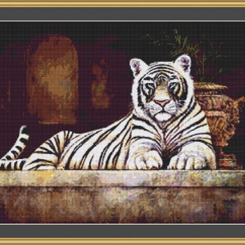 Royal Beauty Cross Stitch Pattern