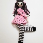 PATTERN: Amigurumi 12 - 16 inch (FLAT) Lankee Doll by GothDollie  *BODY IS FLAT