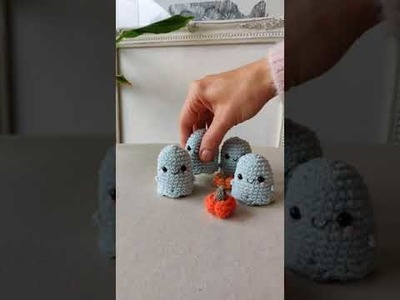 Crochet Halloween Ghosts and Mini Pumpkins - Easy Crochet Patterns