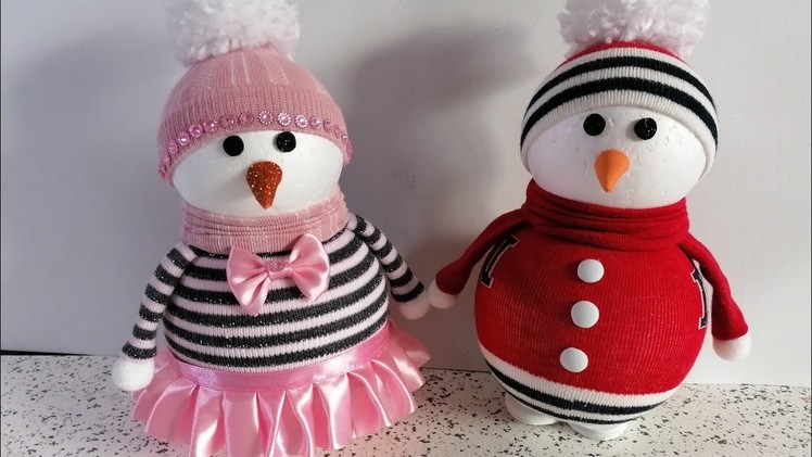 How to make a sock snowmen.Pupazzo di neve facile da realizzare.DIY Christmas decor.DIY Crafts ideas