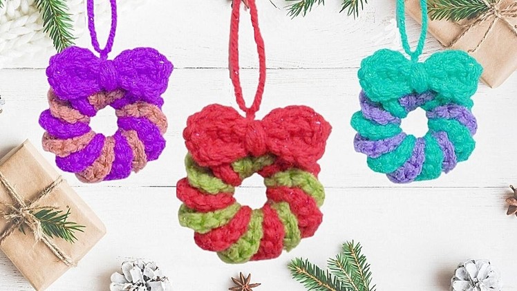 Easy Crochet Wreath Ornament Tutorial