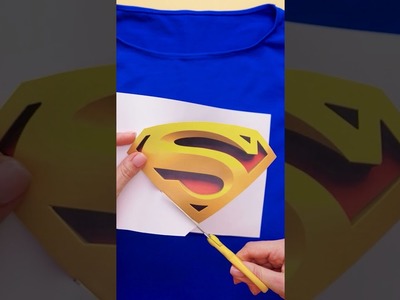 SUPER EASY SUPERMAN????‍♂️ #HALLOWEEN Last Minute DIY Costume???????? SHE'S A GENIUS, Right? #123Go #shorts