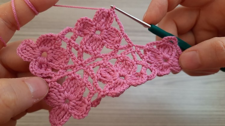 Wonderful  Crochet Flowers Baby Vest - Blanket Knitting Pattern *Trends crochet model