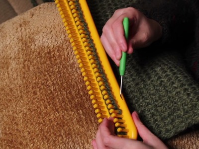 Birdie Knits Presents:  How to loom knit on a long loom and how to cast off of the loom. (Vid #3)