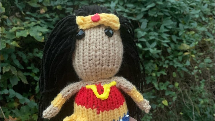 How  to loom knit Wonder Woman doll.