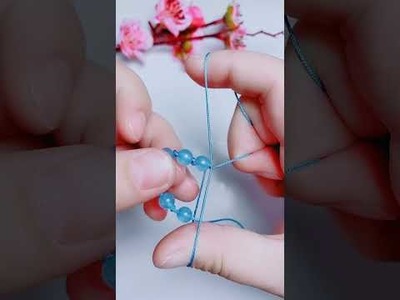 The beads are knotted like this and don't rub the beads