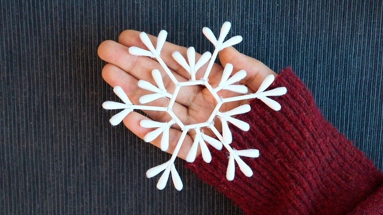 DIY Snowflake - How To Make Snowflake Using Earbuds