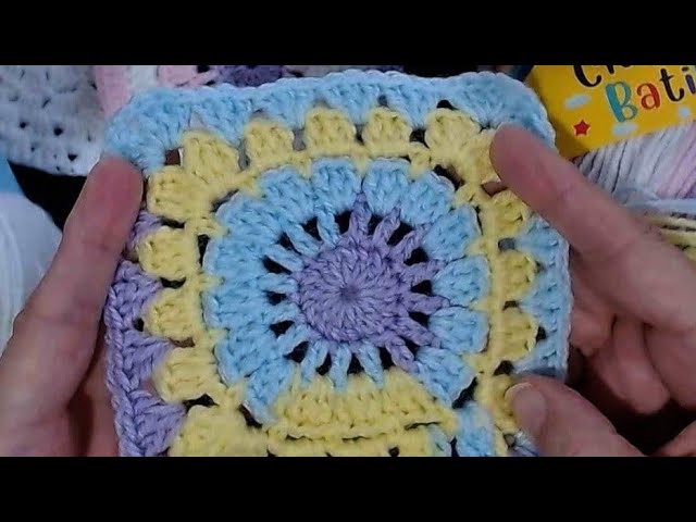 Crochet Granny Square for beginners. EASY Feriss wheel. Step by step round by round