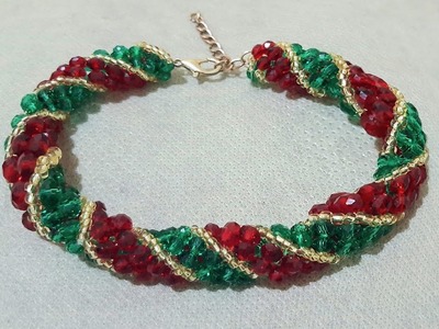 How to make beaded christmas bracelet. Easy to make for beginners. Holiday jewelry ideas