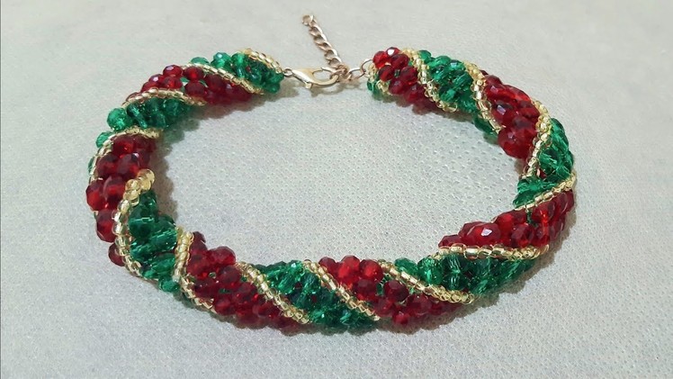 How to make beaded christmas bracelet. Easy to make for beginners. Holiday jewelry ideas