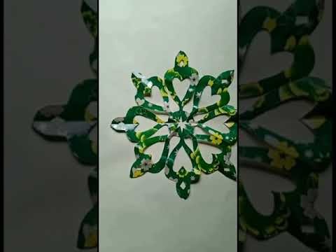 Easy And Simple Paper snowflake ❄️❄️❄️ | How To Make Snowflake | #short #christmas  #youtubeshorts