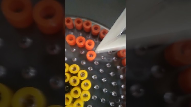 Making the pigstep music disc out of Hama beads