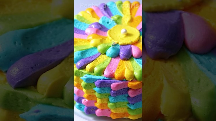 Pastel de Arcoíris | Cake Decorating | #Shorts | DeliWow