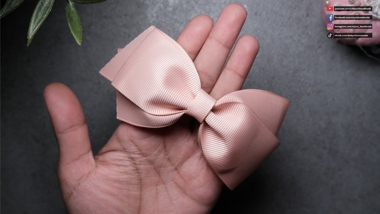 Beautiful bows but its easy to make