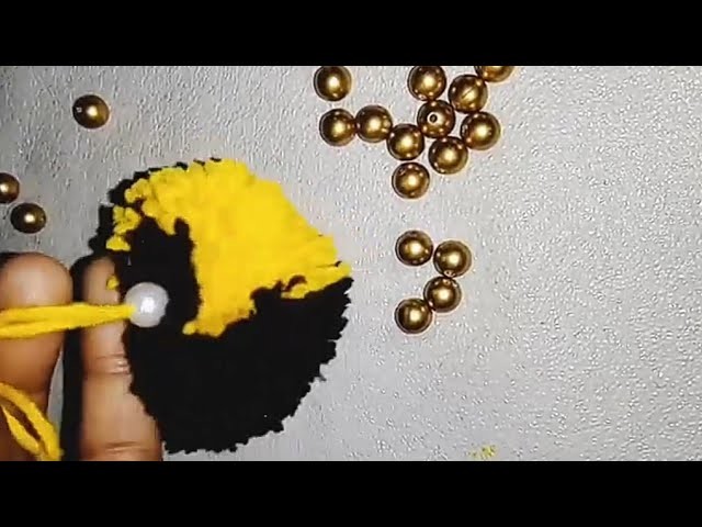 Super easy pom pom heart making with fingers - Amazing craft ideas with wool -how to make yarn heart